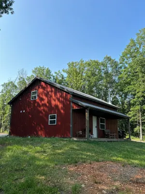 Cabin in the Woods Near Bennett Springs and Pomme de Terre - Hytter