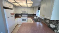 Bright & Cozy Modern Private Suite | Richmond - 3-نجوم