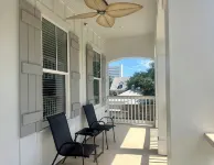 2Br with Balcony Near Biloxi Beach & One Block to Casinos! Downtown Darling -  Apartamentos vacacionales