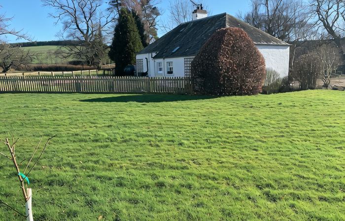 Stylish comfortable self catering cottage . In the heart of the Scottish Borders