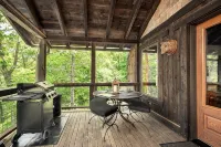 Luxury Mountain Cabin Near Asheville/Spectacular Views/Private Hiking Trails - 샬레 호텔