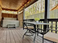 BURNT MALLOW - Couples Cabin - Minutes from Hochatown - Hot Tub - Pet Friendly - 小木屋