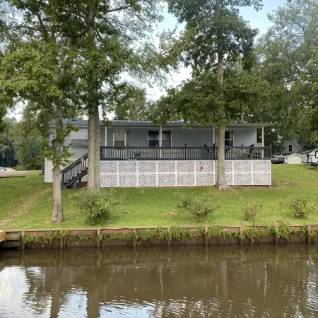 Inspirational Lake Front Escape