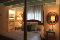 The Cabin on the Run - Pool