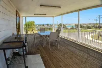 Kalbarri Seafront Villas - parcheggio