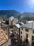 Yomo Petit Paris - Mountain view
