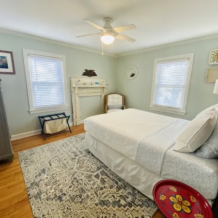 Downtown Greer Cottage ⭐️ Walk to downtown! Hoteles en Greer