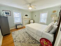 Downtown Greer Cottage ⭐️ Walk to downtown! - Wi-Fi
