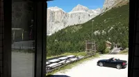 加爾尼恭瑟加飯店 - 山景