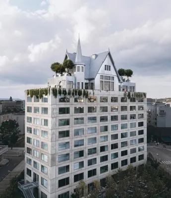 Maison Heler Metz, Curio Collection by Hilton - sarapan