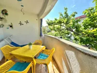 Apartment Didi with private garden, close to the center, family-friendly - 3-Star