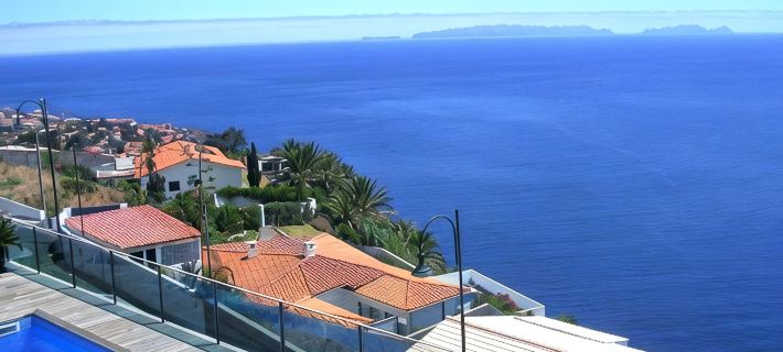 Private Luxury Villa with Fantastic Ocean Views, Private Swimming Pool. Hotels in Canico