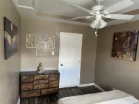 Quite and Peaceful Modern Home Away From Home in the Mountain State!!!! - ห้องครัว