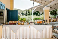 Karavostasi Beach Hotel - piscina