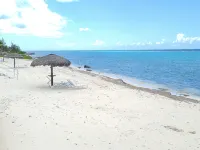 Beautiful Ocean Front Sea Lodge in Cayman Kai - Beach