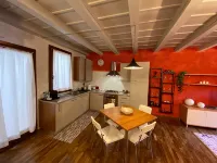 Residence dei Frutti—The Pomegranate-Helles Apartment, Just a Stone's Throw from the Squares - 2-Star