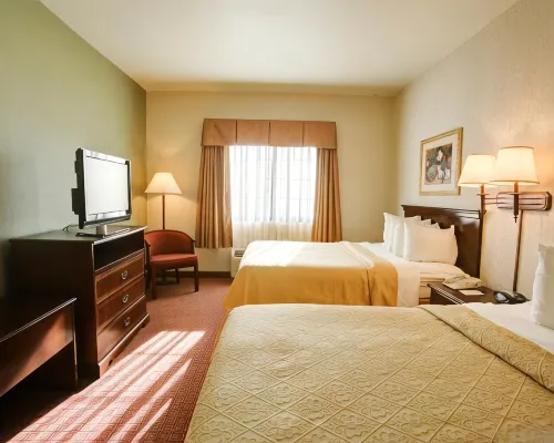 Quality Inn & Suites Near University - Gym