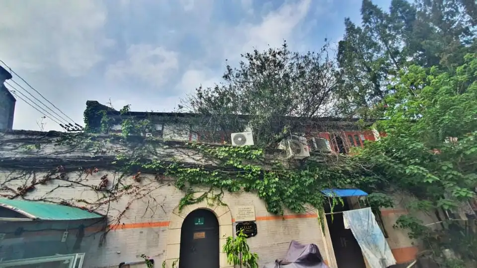 Hotels near Former Residence of Guan Zilan
