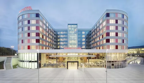Mövenpick Hotel Stuttgart Airport
