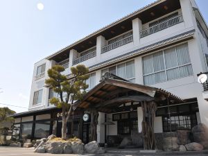 Shimanami Kaido Restaurant & Ryokan Fujimien