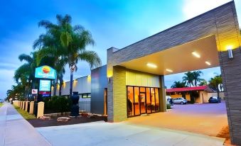 Comfort Inn Deakin Palms