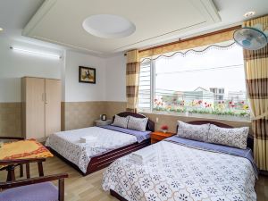 Bolero Beach Hotel & Homestay