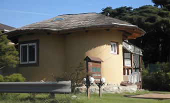Gangneung Solbat Soil House Pension
