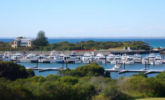 Harbour View Motel