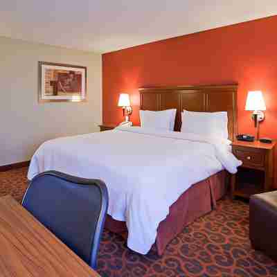 Hampton Inn Minneapolis NW Maple Grove Rooms