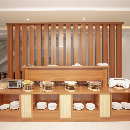 Vientiane Garden Villa Hotel Отели рядом с достопримечательностью «Статуя Фа Нгум»