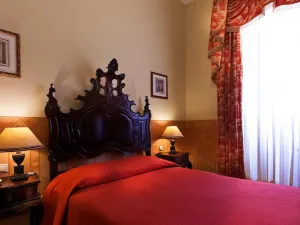 布薩科皇宮酒店