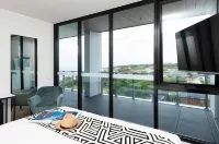 Oaks R Suites Geelong