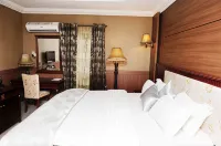 R&A City Hotel فنادق في اکیجا