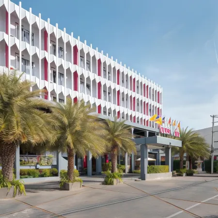 Eco Inn Lite Ubon Ratchathani Отели рядом с достопримечательностью «Храм Ват Лоунг»