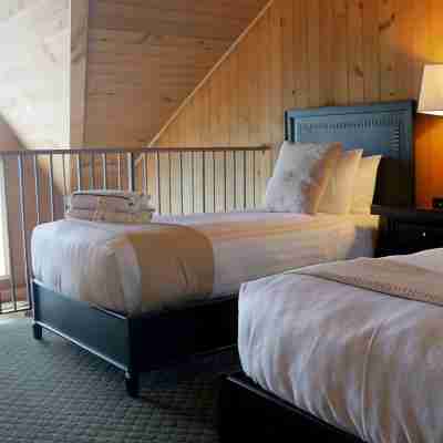 Maddens on Gull Lake Rooms