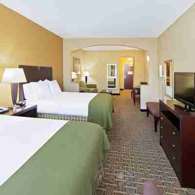 Holiday Inn Express & Suites El Paso West Rooms