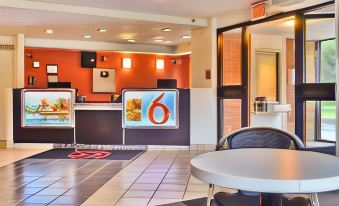 Motel 6 East Syracuse, NY - Airport