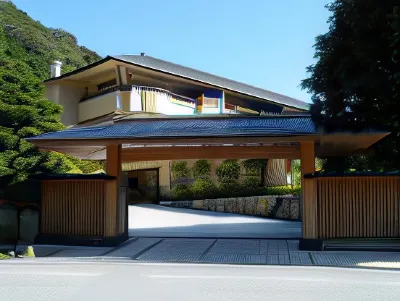 Bettei Otozure Hôtels à proximité de la JR Nagatoshi station