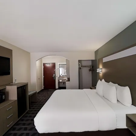 Quality Inn & Suites DFW Airport South