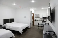 Bears Den Motel Hotels in Kettle River Township