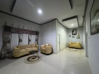 Kedai Terapung Hotel & Resto