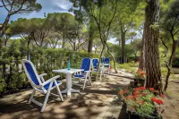 Mareblù - Tuscany Green Aparthotel Các khách sạn ở Principina a Mare