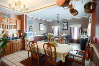 Naomi's Inn Bed & Breakfast Hotels in West Springfield