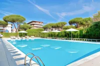 Italiana Hotels Florence - Pools