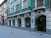 Hotel Alda Jolio Jaca Hotele w: Jaca