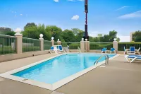 Days Inn by Wyndham Clarksville North - piscina