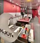 月亮酒店 - 停車場
