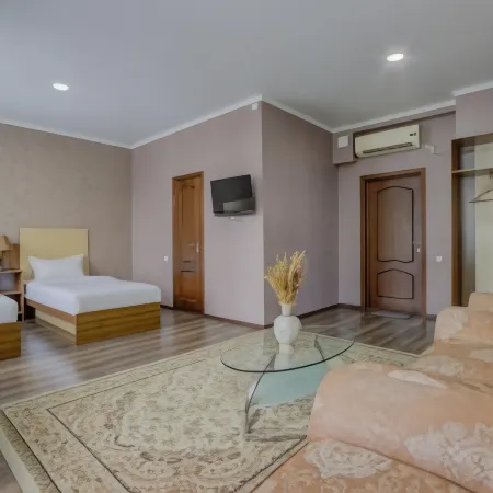Shah Palace Hotel