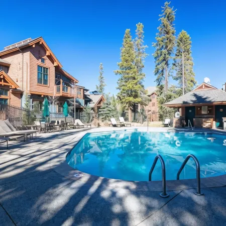 Mountain Thunder Lodge