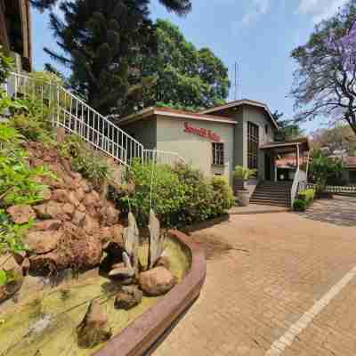 Serendib Suites and Conference Center Hotel Exterior